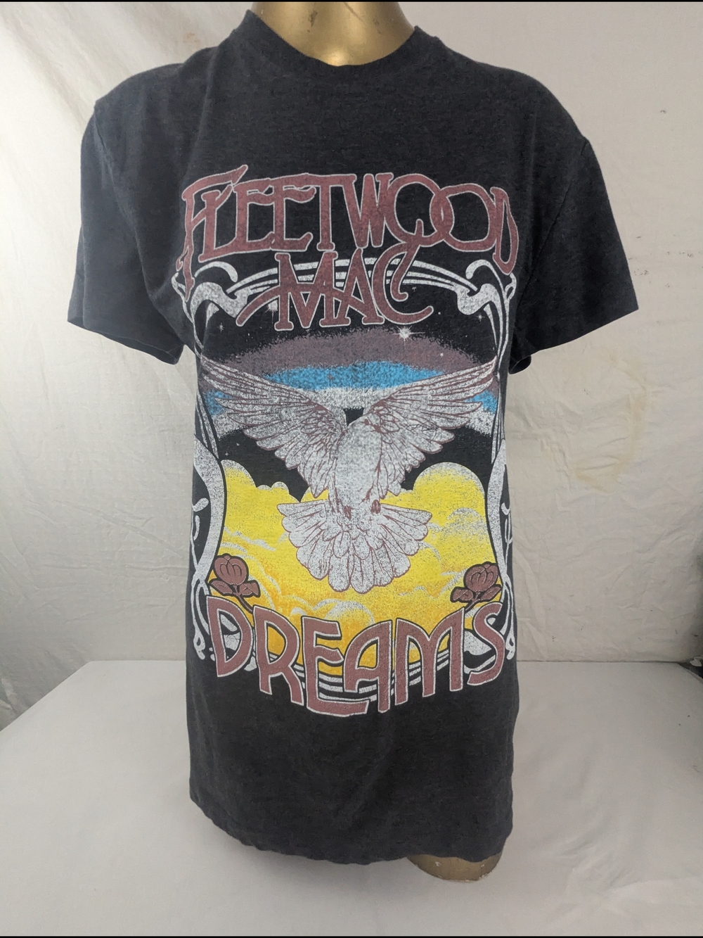 Fleetwood Mac 'Dreams' Graphic Tee Charcoal Grey Size Medium.